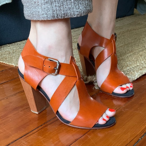 A Detacher Shoes - A Detacher Cage Heels